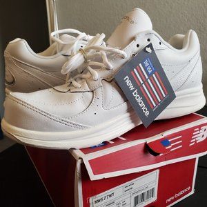 *NWT Men's New Balance Walking Sneaker.  Size 11 D.  MW577WT